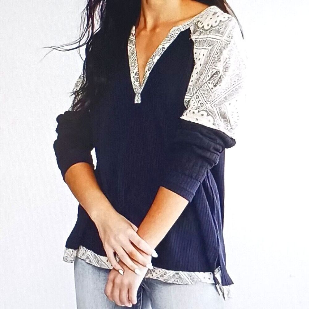 Miss Me Pieced Paisley Navy Ribbed Knit V Neck Top Oversized Raw Hem Sz S